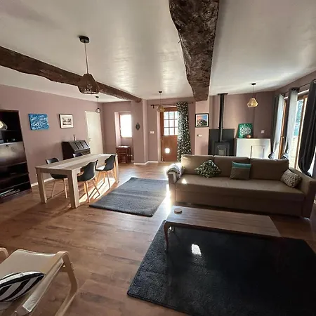 In The Heart Of The Countryside With Pool Apartament *